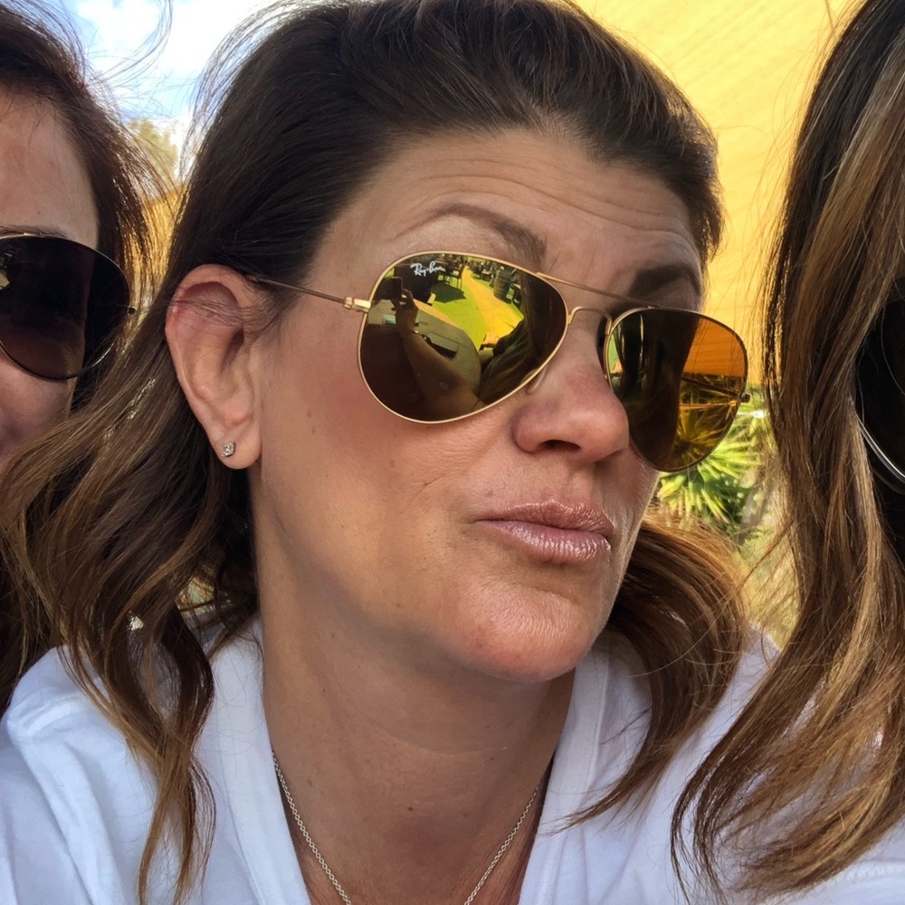 Meet your Posher, Posh